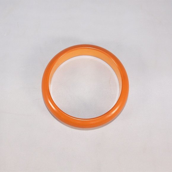 Vintage Bakelite Deep Carved Butterscotch Bangle Bracelet Tested - Picture 3 of 4
